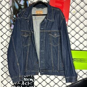 Y2K Levi’s Jean Jacket